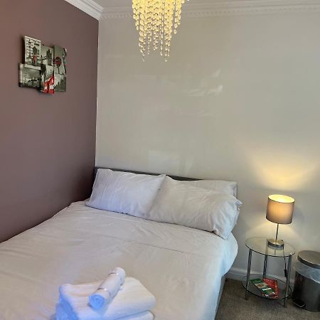 Sleepneat Panzió Ascot  Kültér fotó
