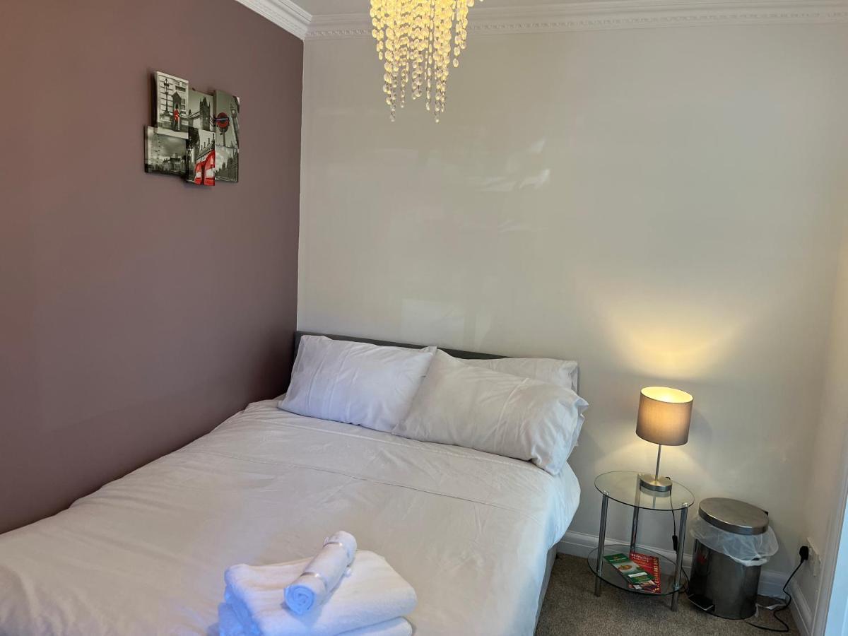 Sleepneat Panzió Ascot  Kültér fotó